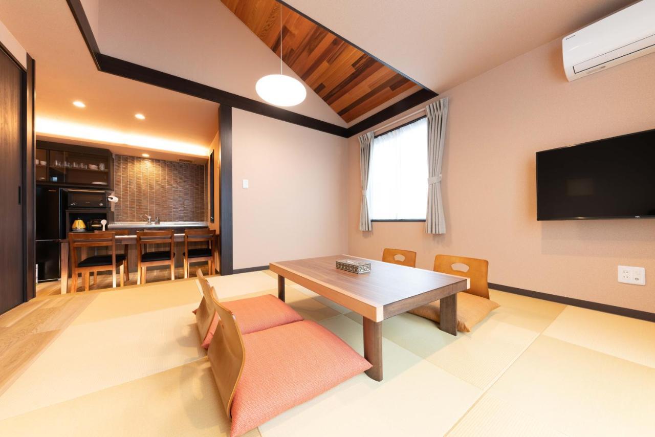 スタジオーネ 箱根強羅 East - Stagione Hakone Gora East Apartment Bagian luar foto