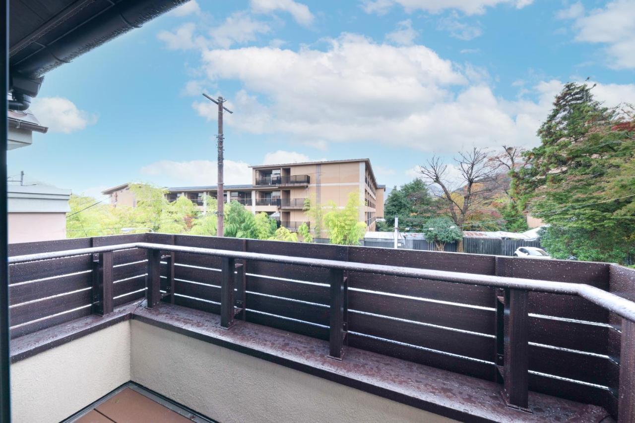 スタジオーネ 箱根強羅 East - Stagione Hakone Gora East Apartment Bagian luar foto